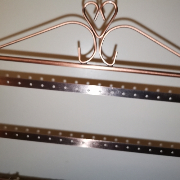 Copper tone earrings display - Picture 5 of 5